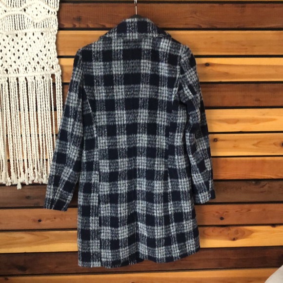 Old Navy Winter Coat. - Picture 6 of 6